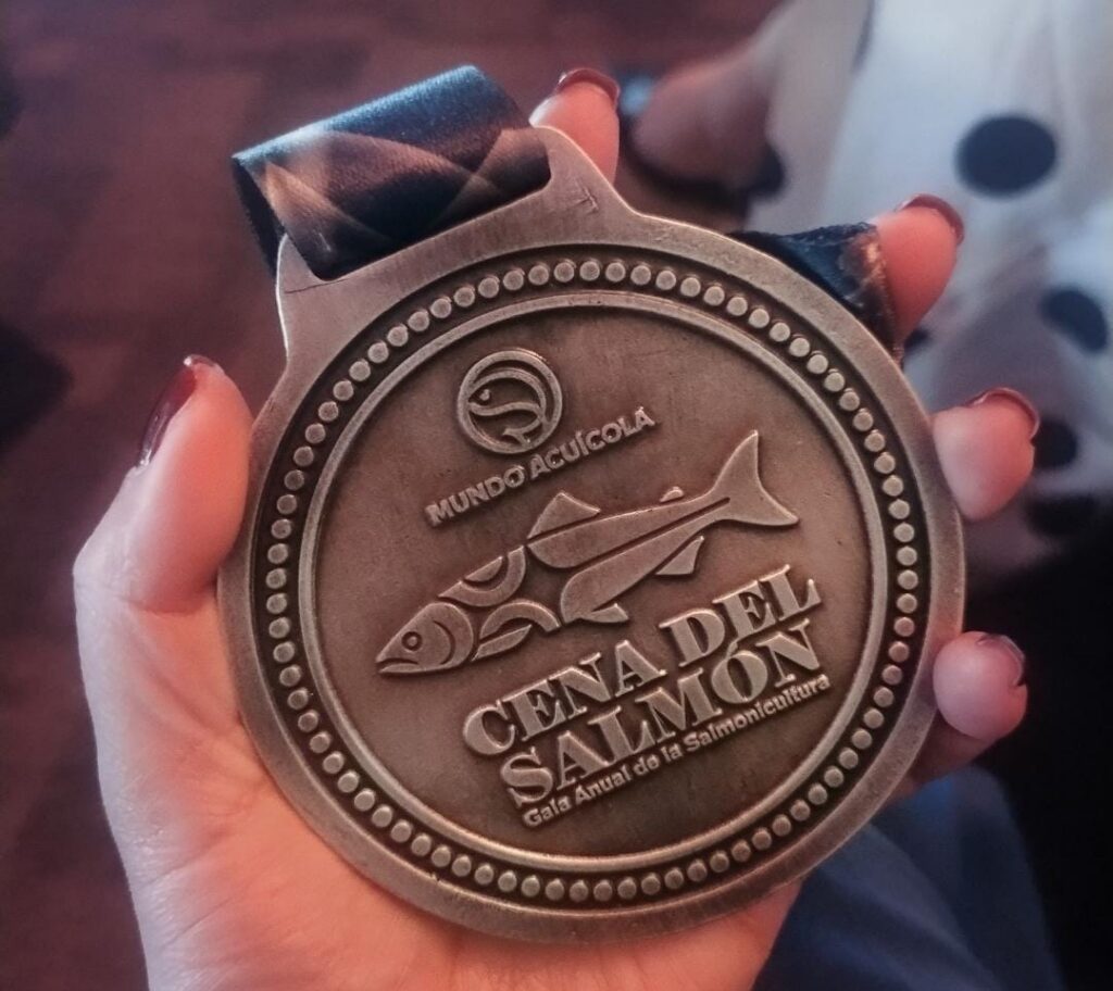 Salmon award to Andrea Catalan Hernandez, Aquaservice Chile